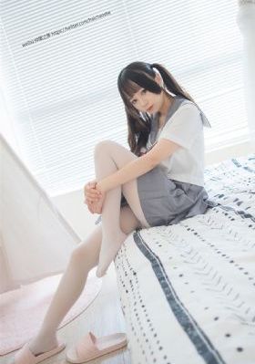 两男一女一起做韩国电影三级_完整版高清下载